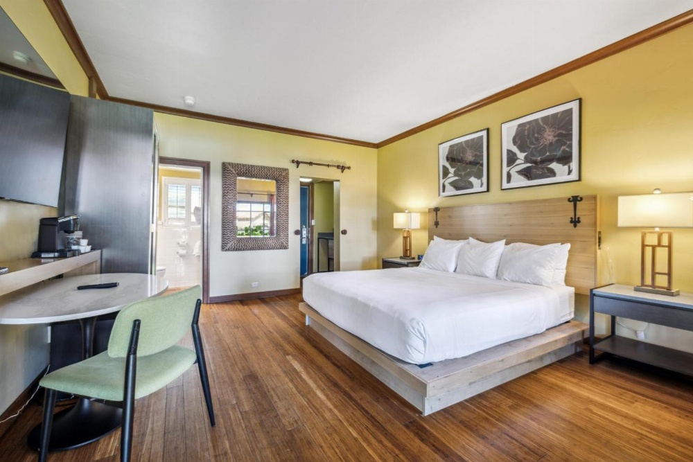 Queen Room with Two Queen Beds - Non Smoking